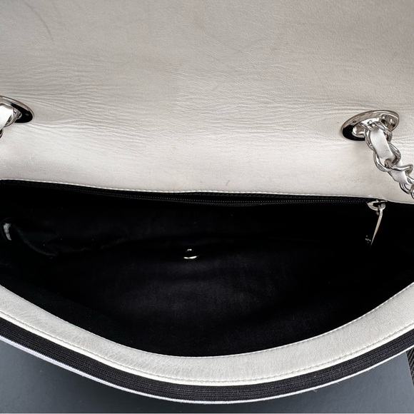 Venise Biarritz Flap Bag Striped Canvas Medium - Picture 9 of 13